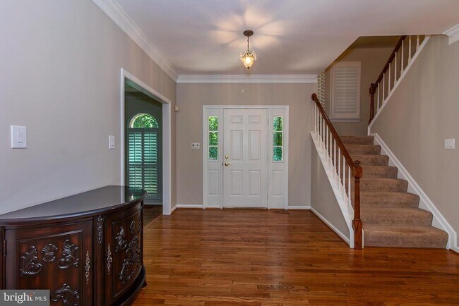 Building Photo - 7300 Scarlet Oak Ct