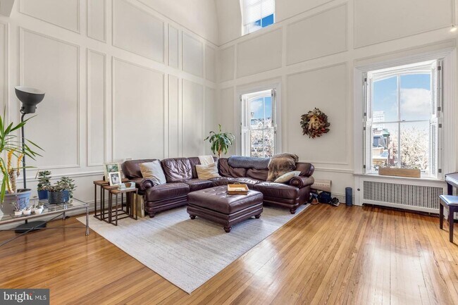 Foto del edificio - 323 S 17th St