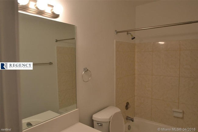 Building Photo - 2 br, 2 bath House - 19142 Bobolink Dr