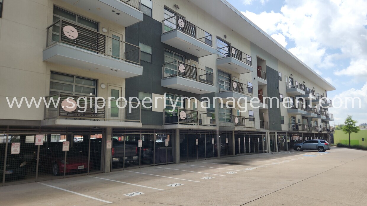 Foto principal - 1111 S Akard St