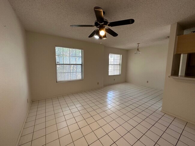 Foto del edificio - 201 Martingale