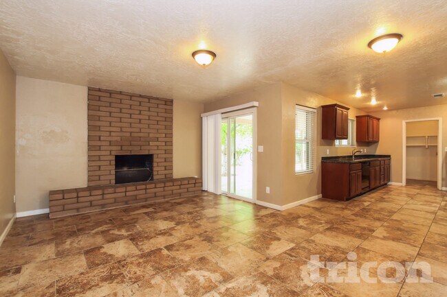 Foto del edificio - 4309 W Ruth Ave