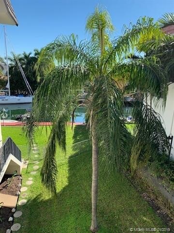 Foto del edificio - 6815 Edgewater Dr