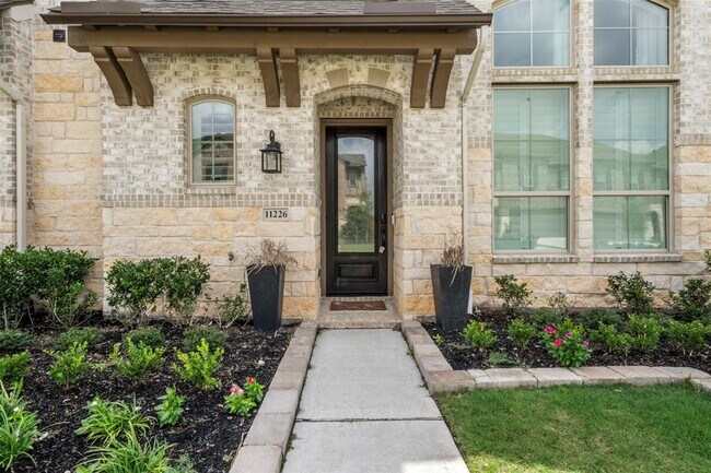 Foto del edificio - 11226 Buchanan Cvs Ln