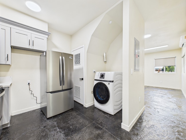 Building Photo - 8455 Langdon Ave