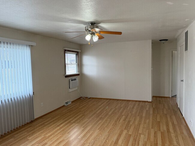 Foto del edificio - 2 bedroom, 1 bath Home for Rent