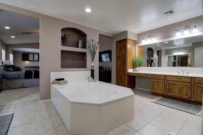 Foto del edificio - 13412 W Annika Dr