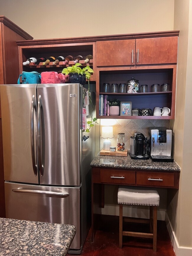 Kitchen 2 - 150 Bee St