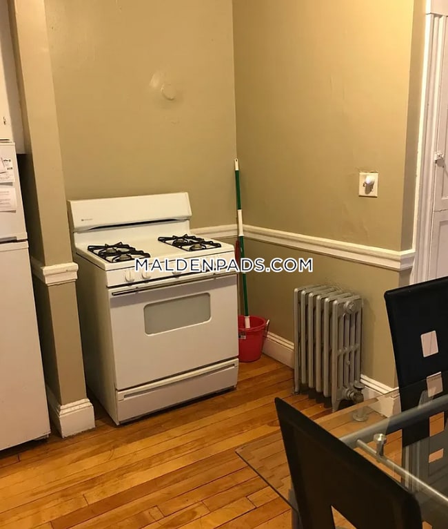 Building Photo - 4 Hancock St.