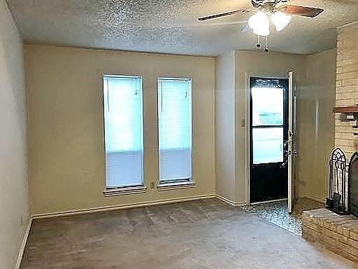Foto del edificio - 2213 Vanderbilt Ct