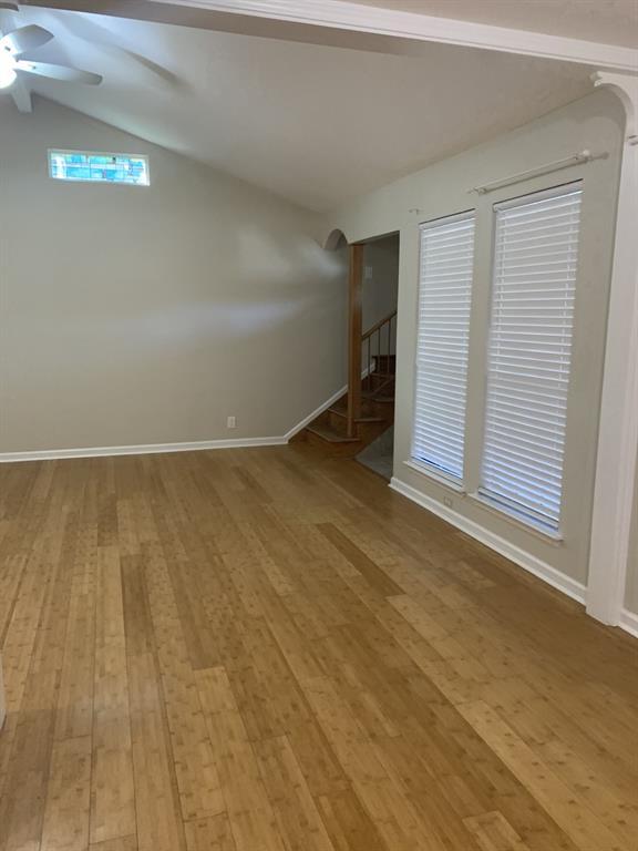 Foto del edificio - 7005 Oak Meadow Cir