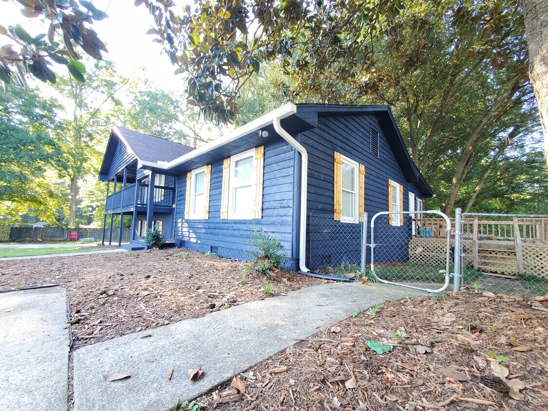 1926 Shiloh Rd, Seneca, SC 29678