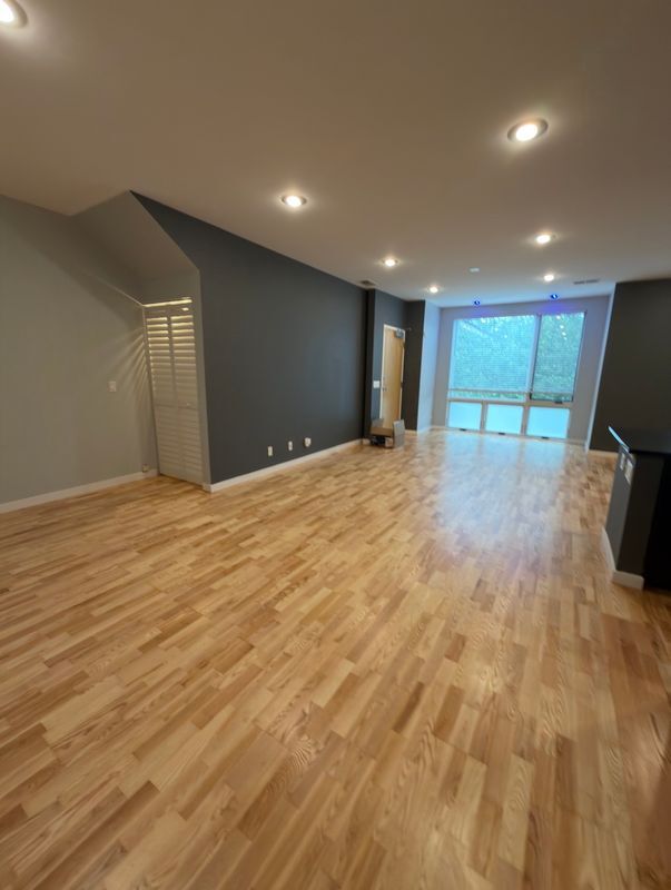 Foto del edificio - 2240 W Madison St