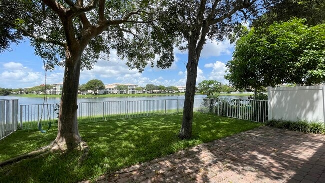 Building Photo - 6722 Duval Ave