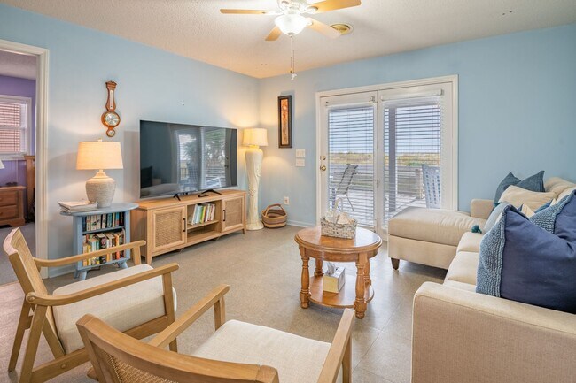 Foto del edificio - FURNISHED OFF-SEASON MONTHLY RENTAL-STARTI...