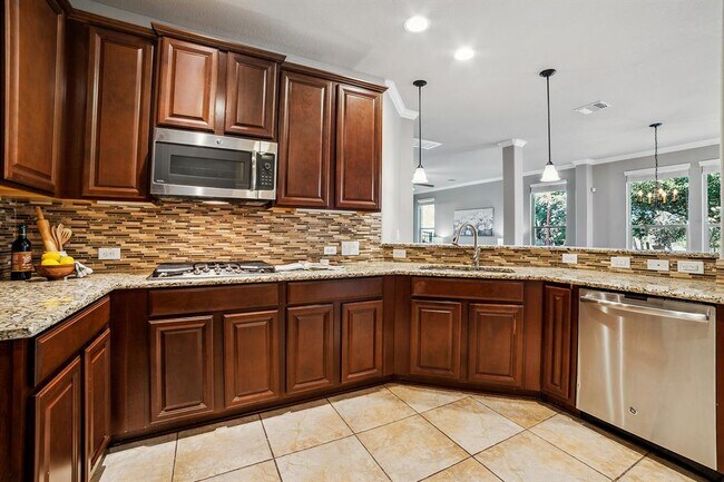 Foto del edificio - 400 Hummingbird Ln