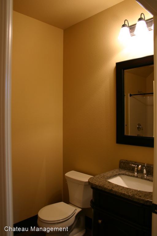 Foto del edificio - 5 br, 6 bath House - 1200 SE Crystal Lake Dr.