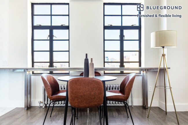Building Photo - 10 Sheridan Square