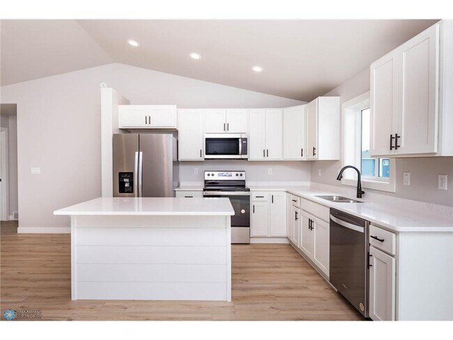 Foto del edificio - 6718 68th St S