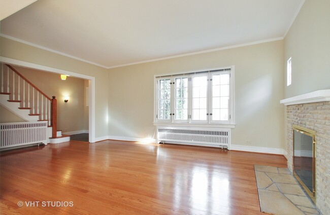 Foto del edificio - 920 Juniper Rd