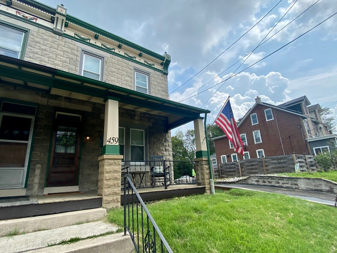 Primary Photo - 459 Nutt Rd