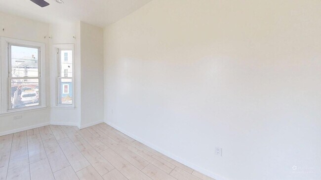 Building Photo - 45 Henry Ave