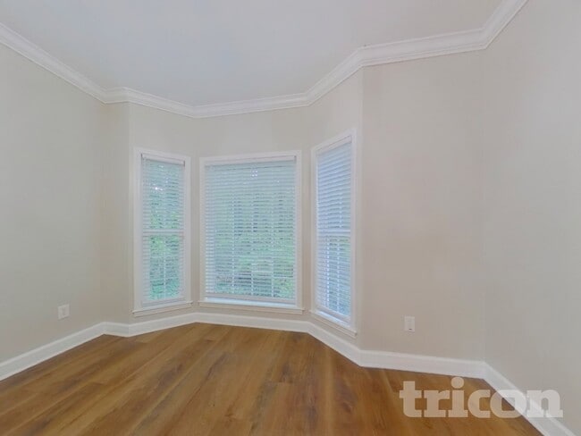 Building Photo - 2417 Battle Dr