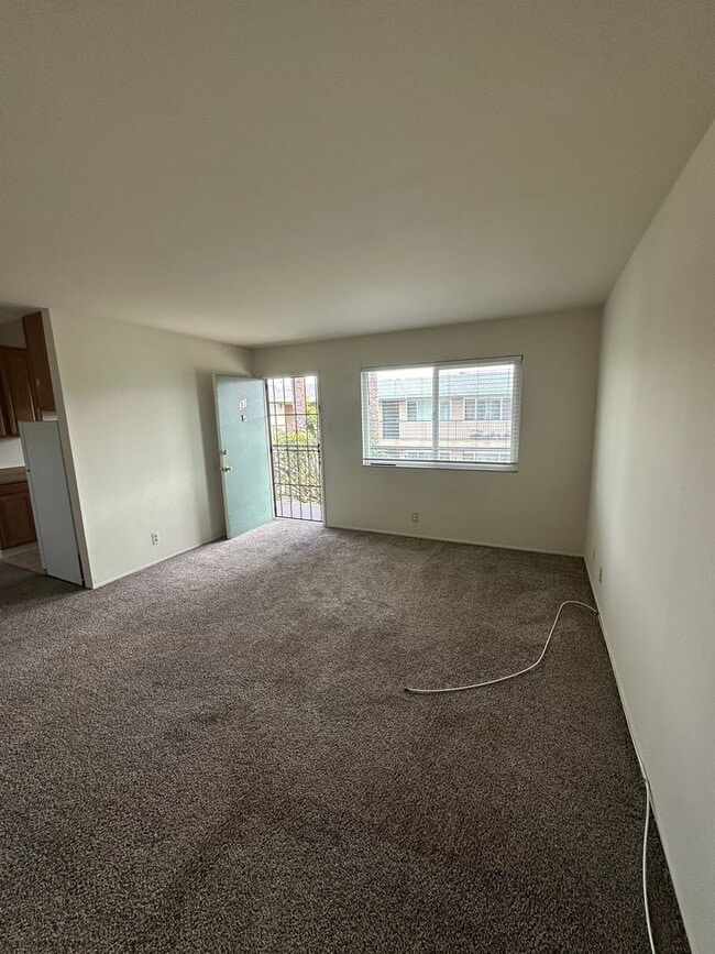 Foto del edificio - 1 bedroom apartment with off street parking