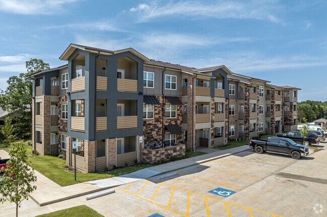 Building Photo - The Trails at Paradise Valley