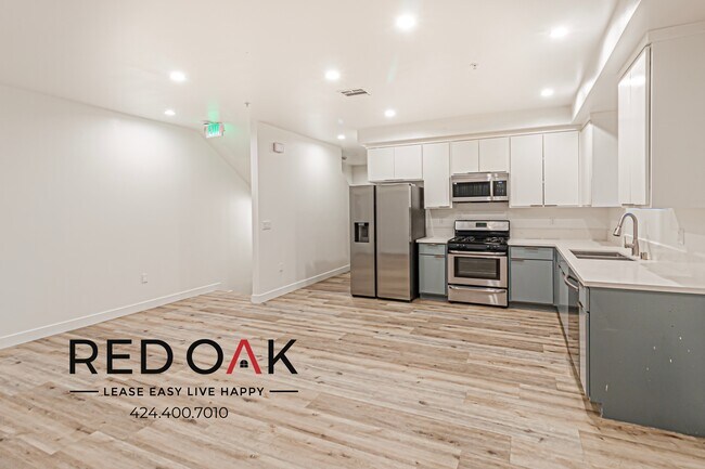 Foto del edificio - 5654 Farmdale Ave