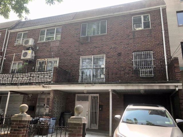 Primary Photo - 133-42 Avery Ave