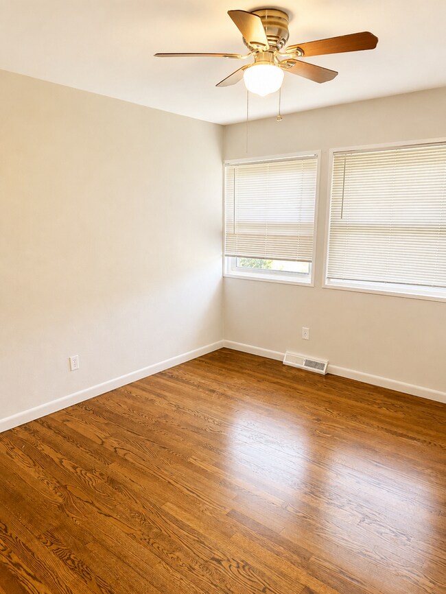 Foto del edificio - 10933 Brookings Dr