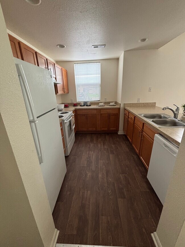 Foto del edificio - Turtle Hill Townhomes