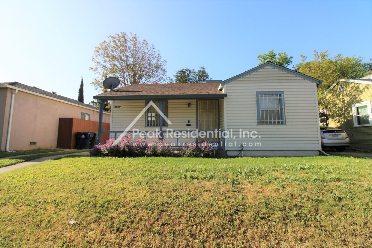 Primary Photo - Updated 1bd/1ba Tahoe Park Home with 1 Car...