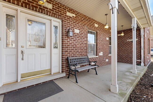 Foto del edificio - 1569 Colleen Ln