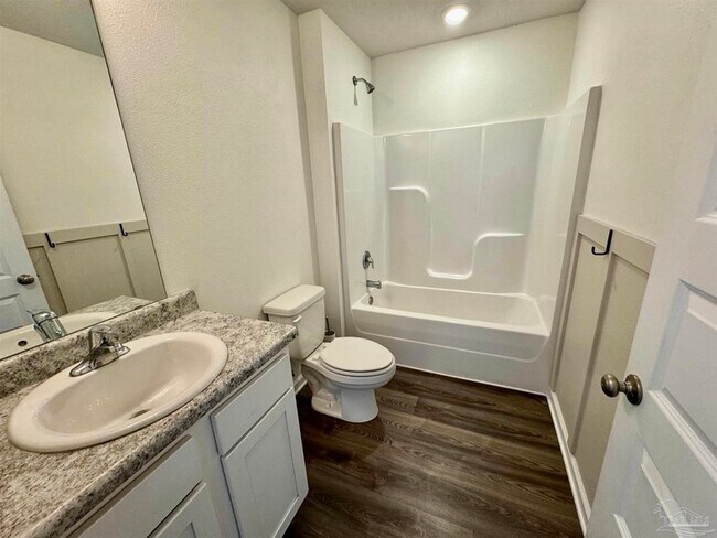 Building Photo - 5265 Peach Dr