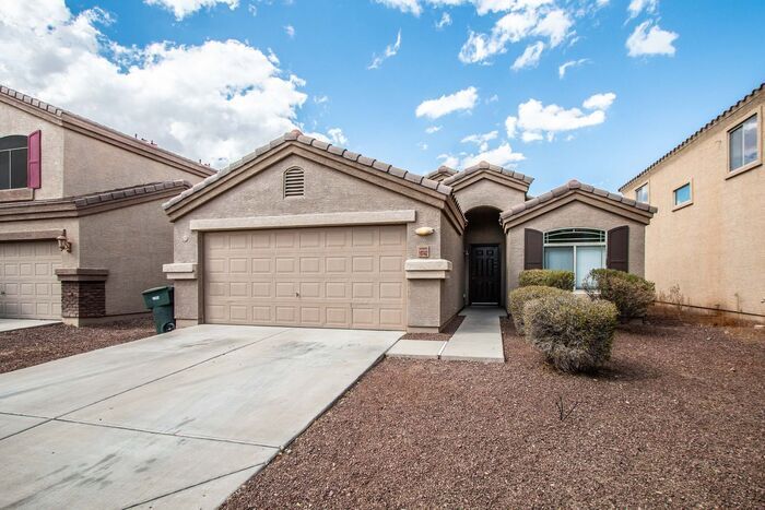 Foto principal - Camelback Ranch!Featuring 3 bedroom + bonu...