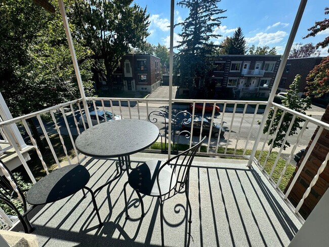 Photo du bâtiment - 6417-610e 10e Avenue