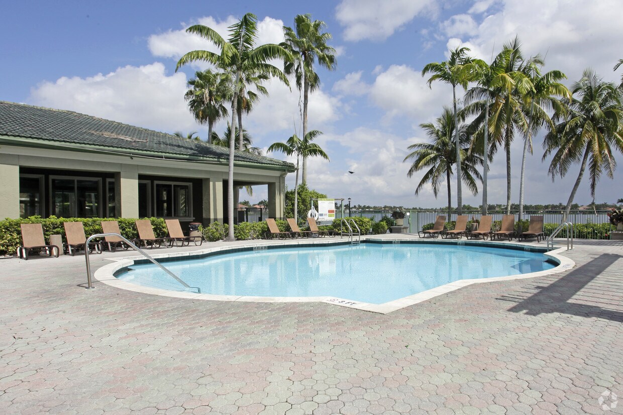 Club Lake Pointe Apartments Coral Springs, FL