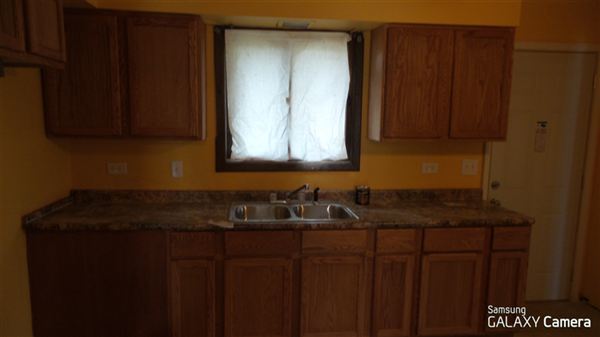 Building Photo - 645 Travers Ave