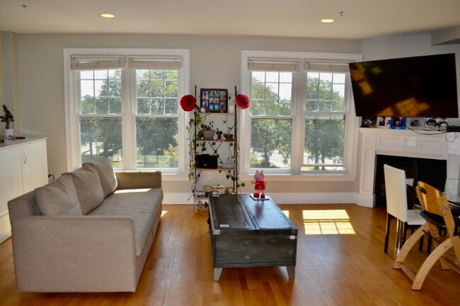 Photo - 1306 Columbia Rd Apartment