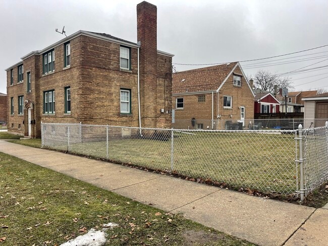 Building Photo - 5924 W 37th St