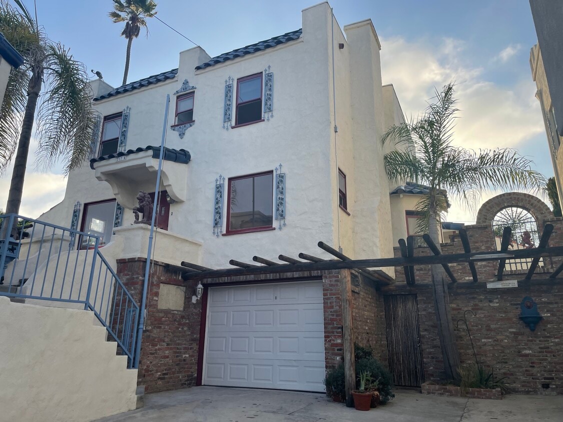 217 Loma Vista St Unit 217A, El Segundo, CA 90245 Apartments in El