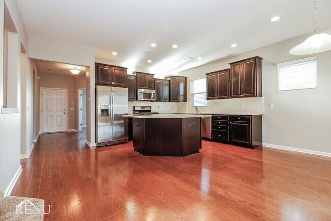 Foto del edificio - 204 Foxbank Plantation Blvd