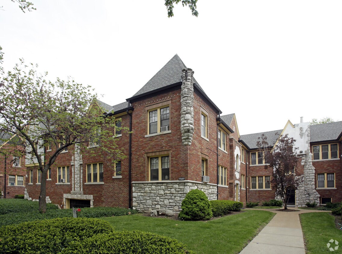 Building Photo - 7553-7563 York Dr