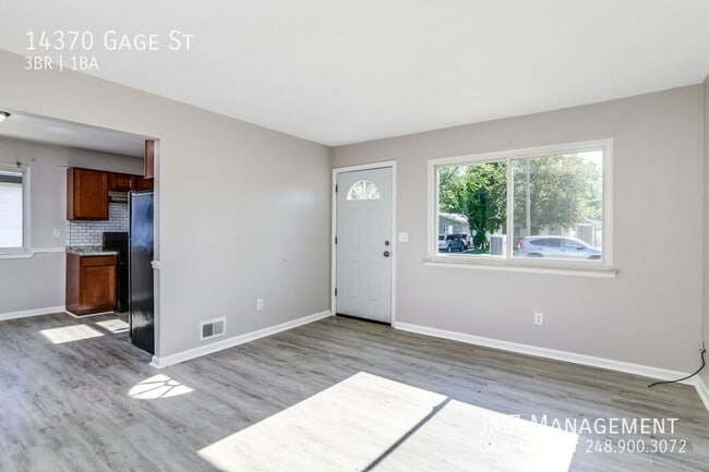 Building Photo - 14370 Gage St