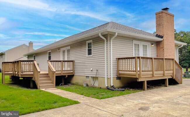Building Photo - 109 Morris Dr