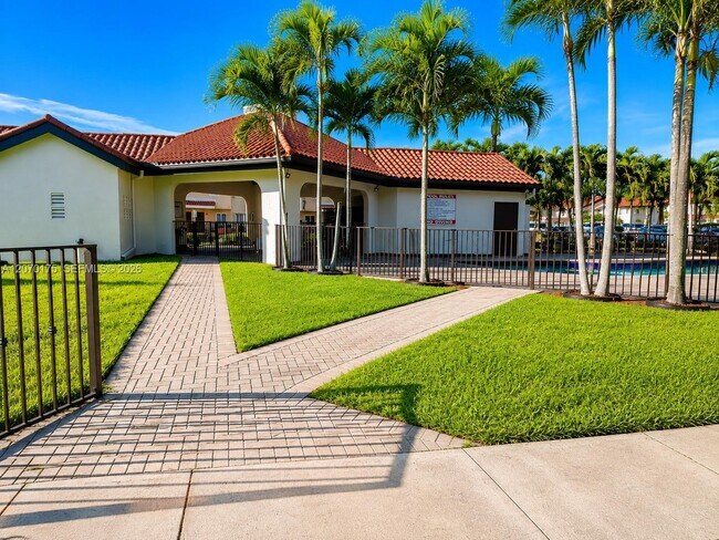 Foto del edificio - 550 NW 82nd Ct