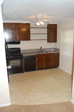 Foto del edificio - 2413 Lawrenceville Hwy