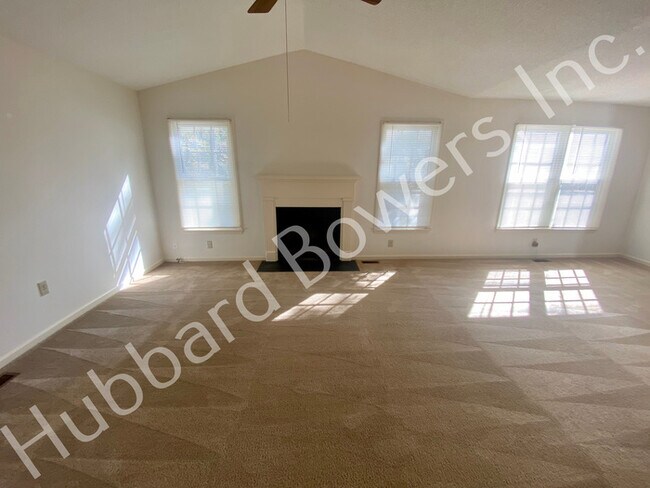 Foto del edificio - 83 N Lake Pointe Dr